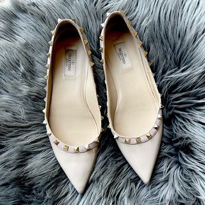 VALENTINO 💕 ROCKSTUD POINTY TOE FLATS POUDRE 39.5